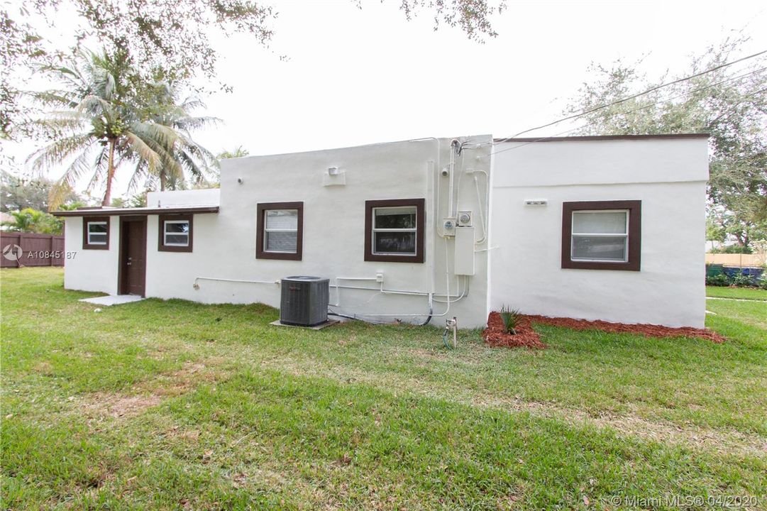 Recently Sold: $288,440 (3 beds, 2 baths, 1224 Square Feet)