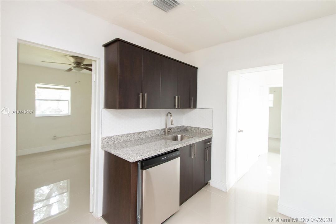 Recently Sold: $288,440 (3 beds, 2 baths, 1224 Square Feet)