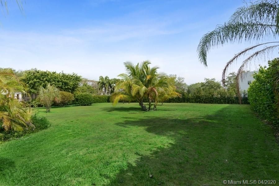 Recently Sold: $779,000 (4 beds, 3 baths, 3733 Square Feet)