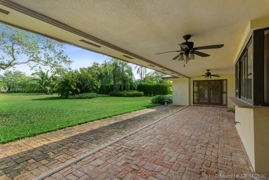 Recently Sold: $779,000 (4 beds, 3 baths, 3733 Square Feet)