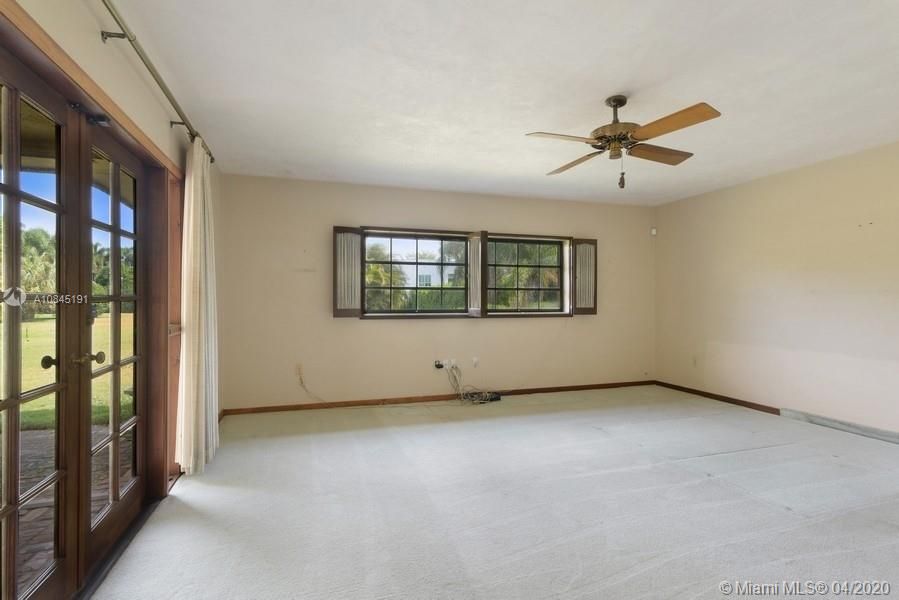 Recently Sold: $779,000 (4 beds, 3 baths, 3733 Square Feet)