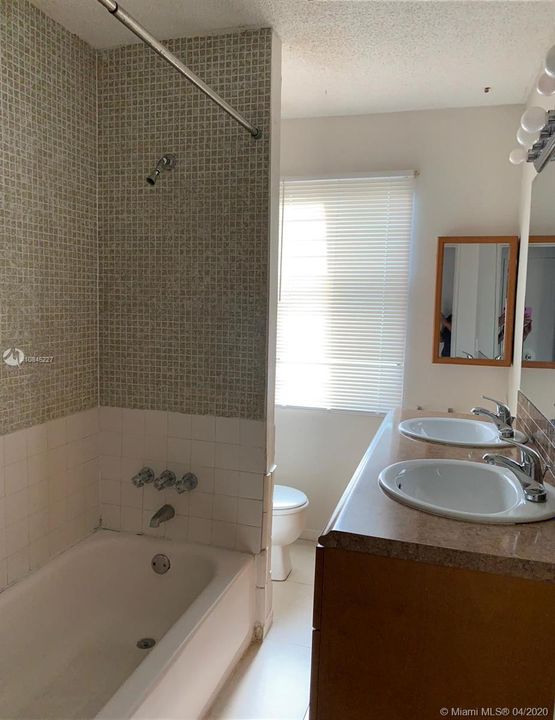 Recently Rented: $900 (0 beds, 1 baths, 3000 Square Feet)