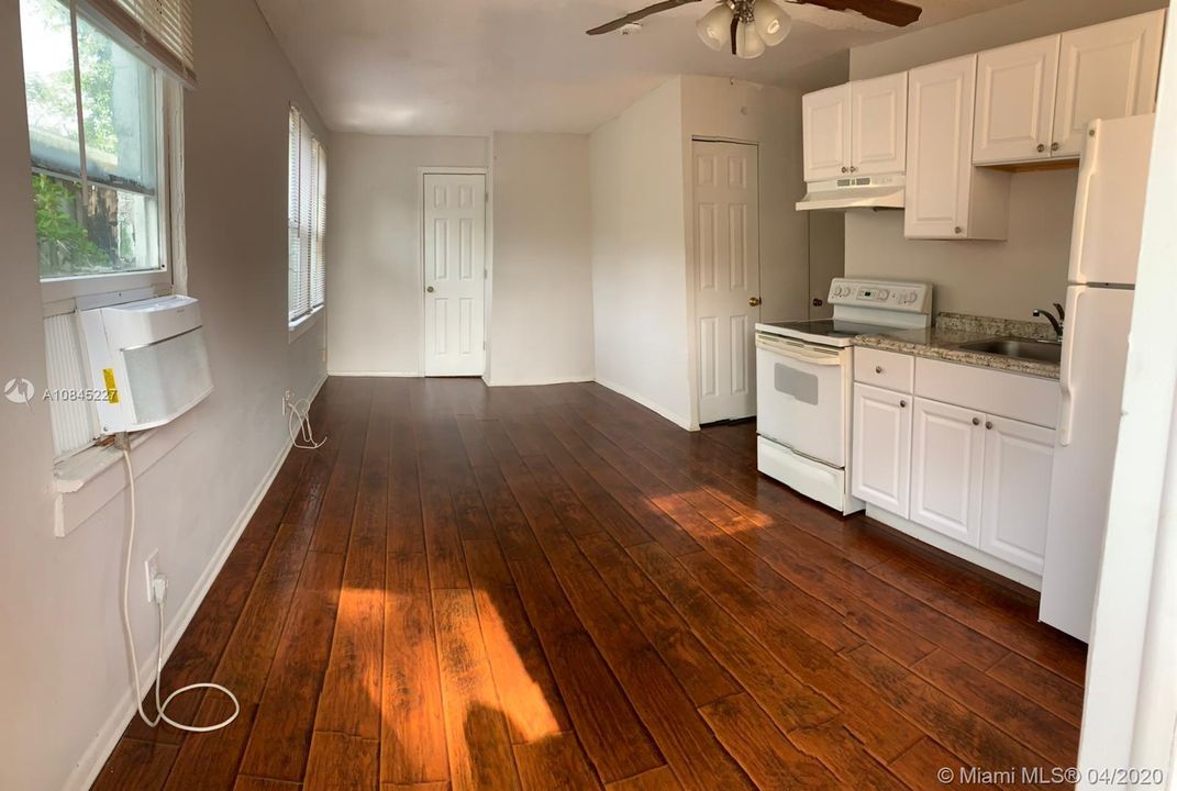 Recently Rented: $900 (0 beds, 1 baths, 3000 Square Feet)