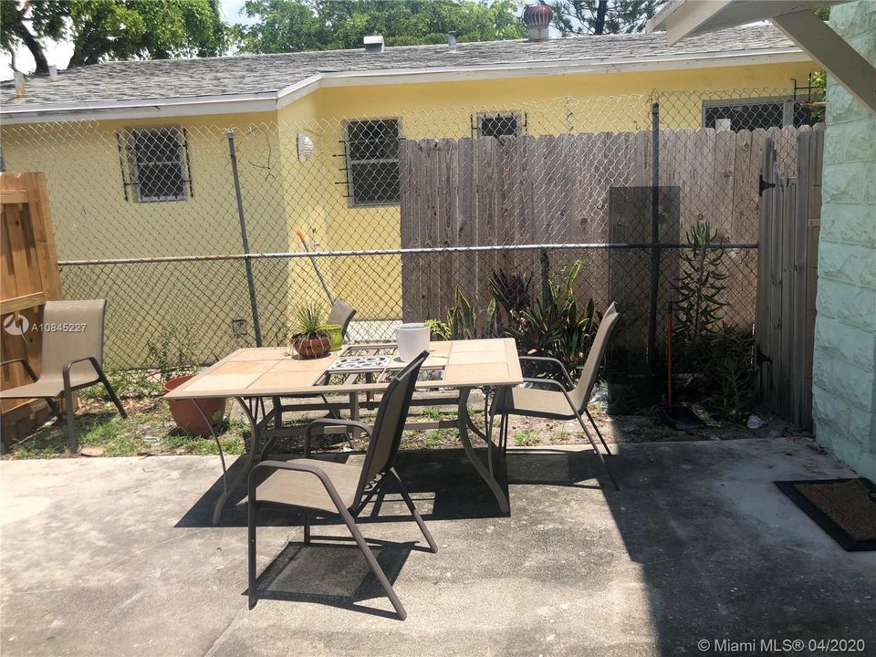 Recently Rented: $900 (0 beds, 1 baths, 3000 Square Feet)