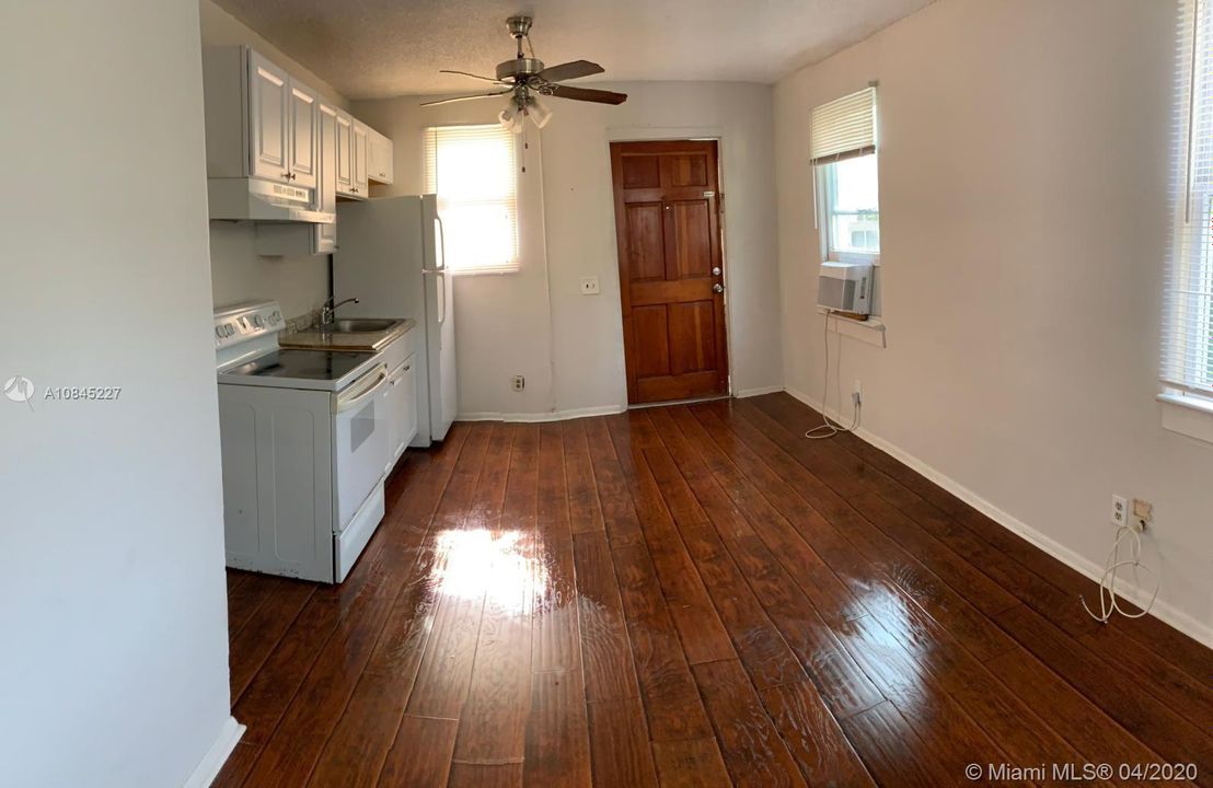 Recently Rented: $900 (0 beds, 1 baths, 3000 Square Feet)