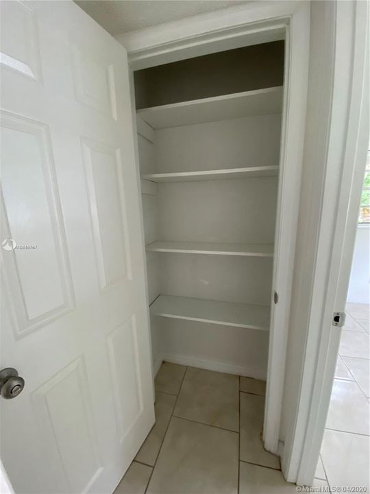 Vendido Recientemente: $119,000 (3 camas, 2 baños, 984 Pies cuadrados)