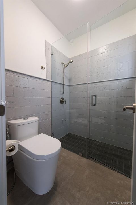 Recently Rented: $7,500 (4 beds, 3 baths, 2940 Square Feet)