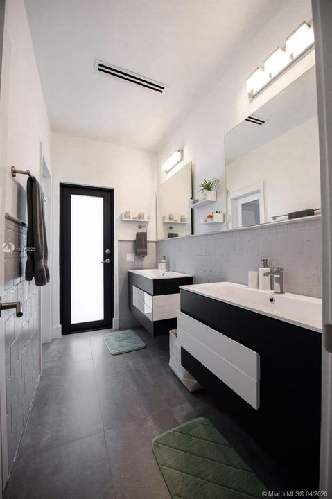 Cabana bathroom
