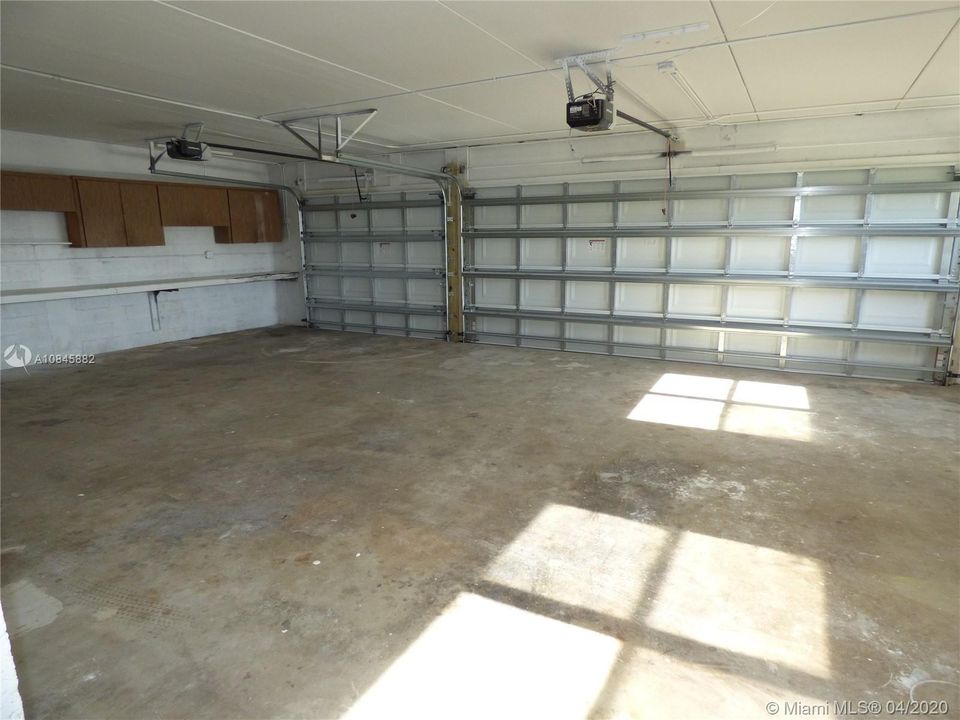 Vendido Recientemente: $599,900 (3 camas, 3 baños, 3493 Pies cuadrados)