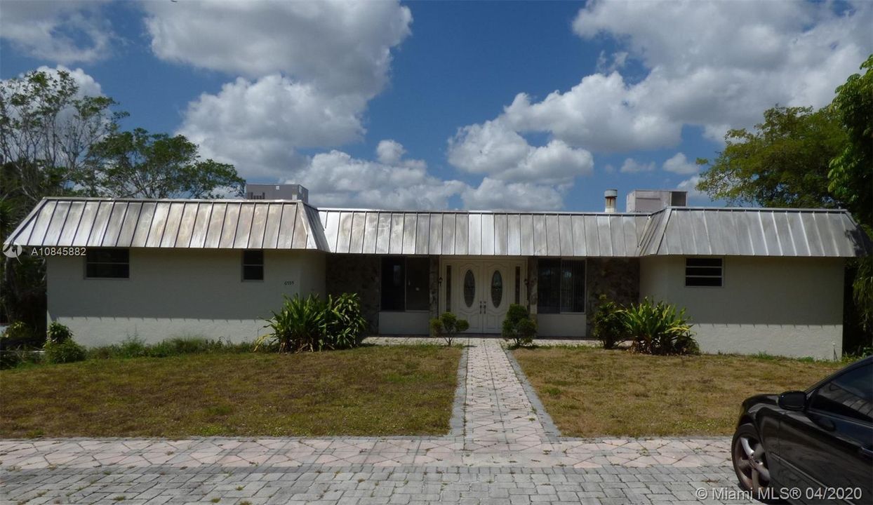 Vendido Recientemente: $599,900 (3 camas, 3 baños, 3493 Pies cuadrados)