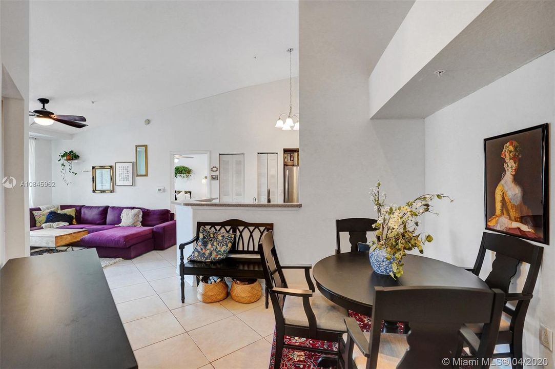 Recently Sold: $165,000 (2 beds, 2 baths, 1074 Square Feet)