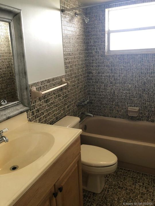Недавно арендовано: $1,550 (2 спален, 2 ванн, 1315 Квадратных фут)