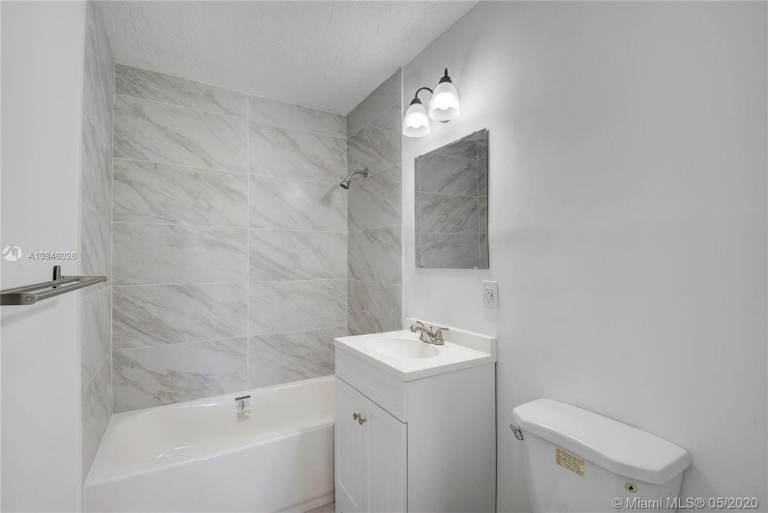 Recently Sold: $299,500 (4 beds, 3 baths, 1084 Square Feet)