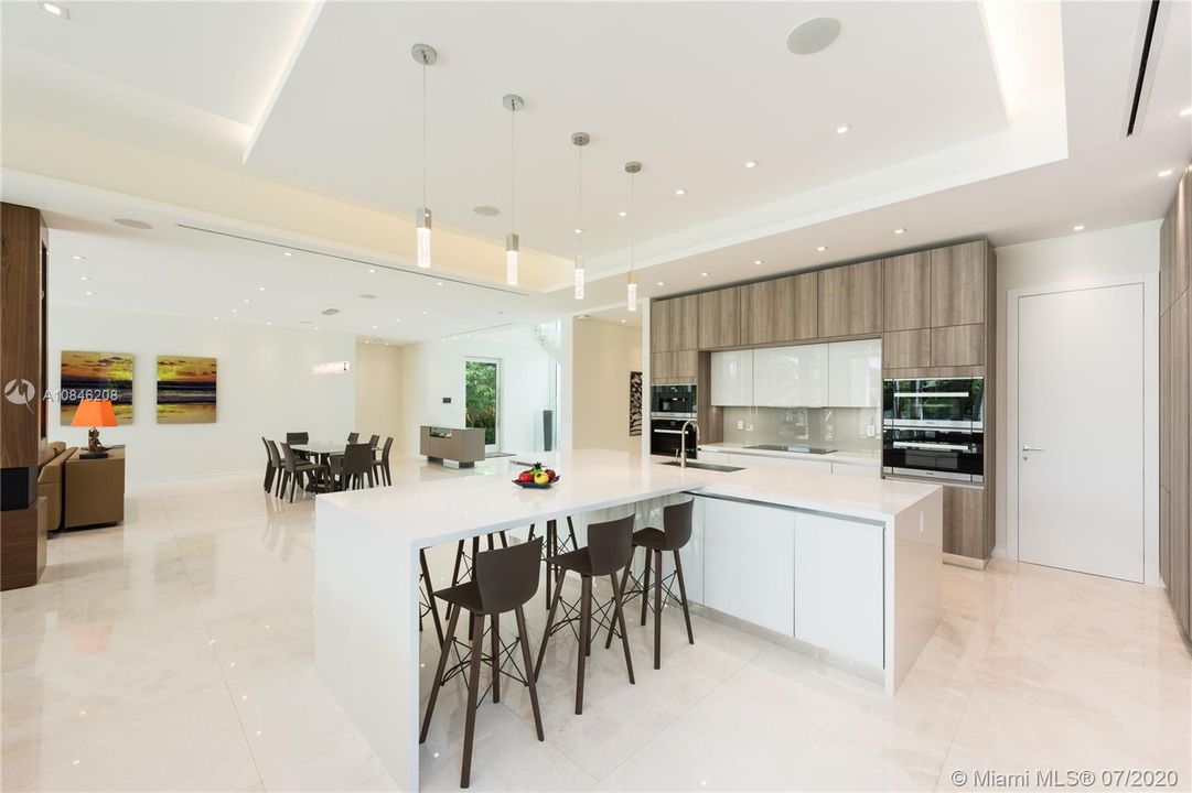 Недавно арендовано: $45,000 (5 спален, 5 ванн, 5411 Квадратных фут)