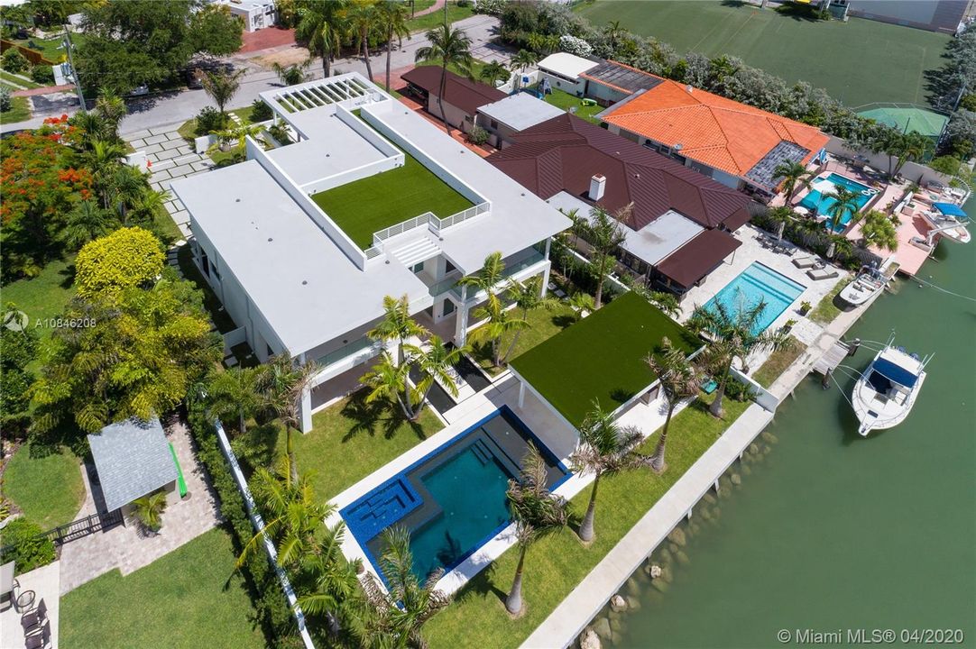 Недавно арендовано: $45,000 (5 спален, 5 ванн, 5411 Квадратных фут)