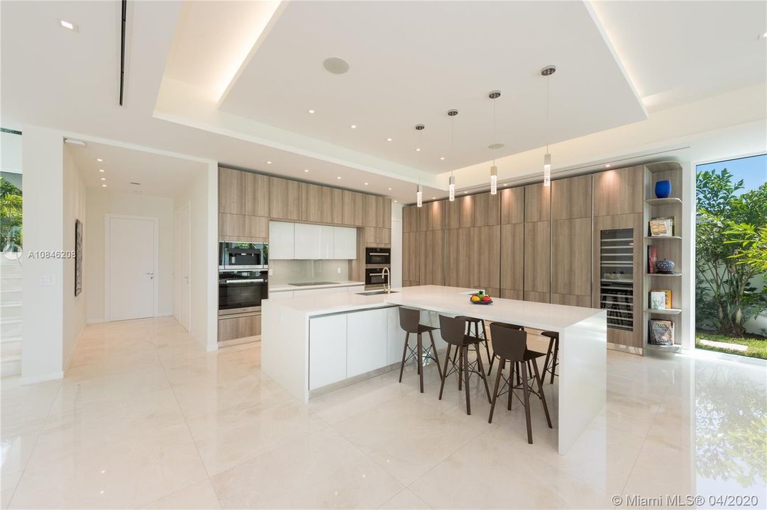 Недавно арендовано: $45,000 (5 спален, 5 ванн, 5411 Квадратных фут)