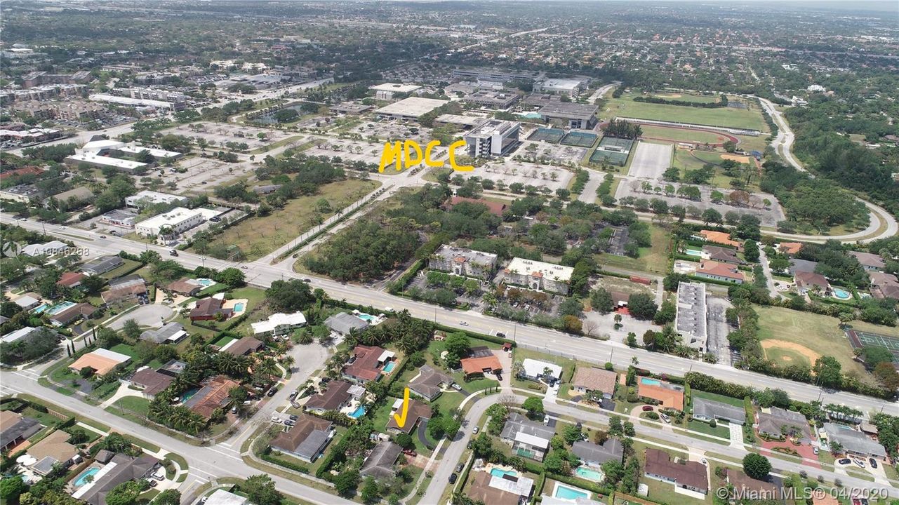 Walking distance to Miami Dade Community College