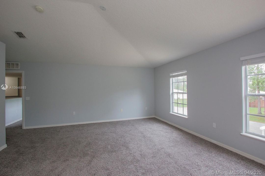 Recently Sold: $289,000 (4 beds, 2 baths, 2961 Square Feet)