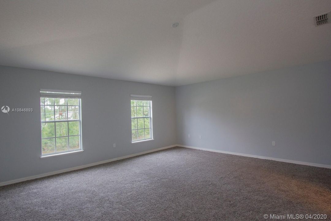 Recently Sold: $289,000 (4 beds, 2 baths, 2961 Square Feet)