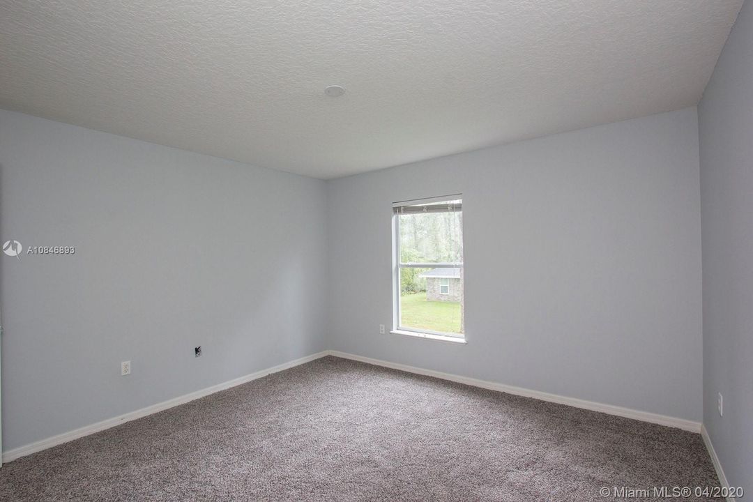 Recently Sold: $289,000 (4 beds, 2 baths, 2961 Square Feet)