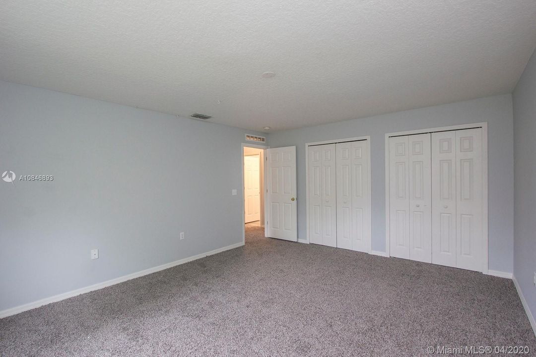 Recently Sold: $289,000 (4 beds, 2 baths, 2961 Square Feet)