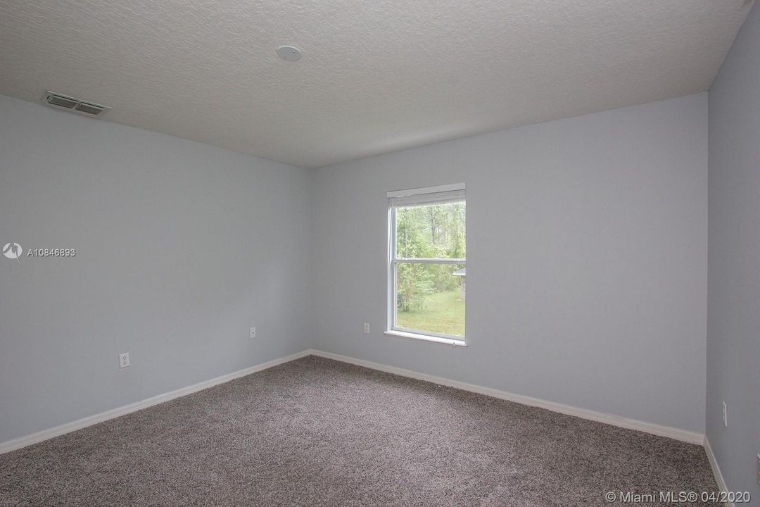 Recently Sold: $289,000 (4 beds, 2 baths, 2961 Square Feet)
