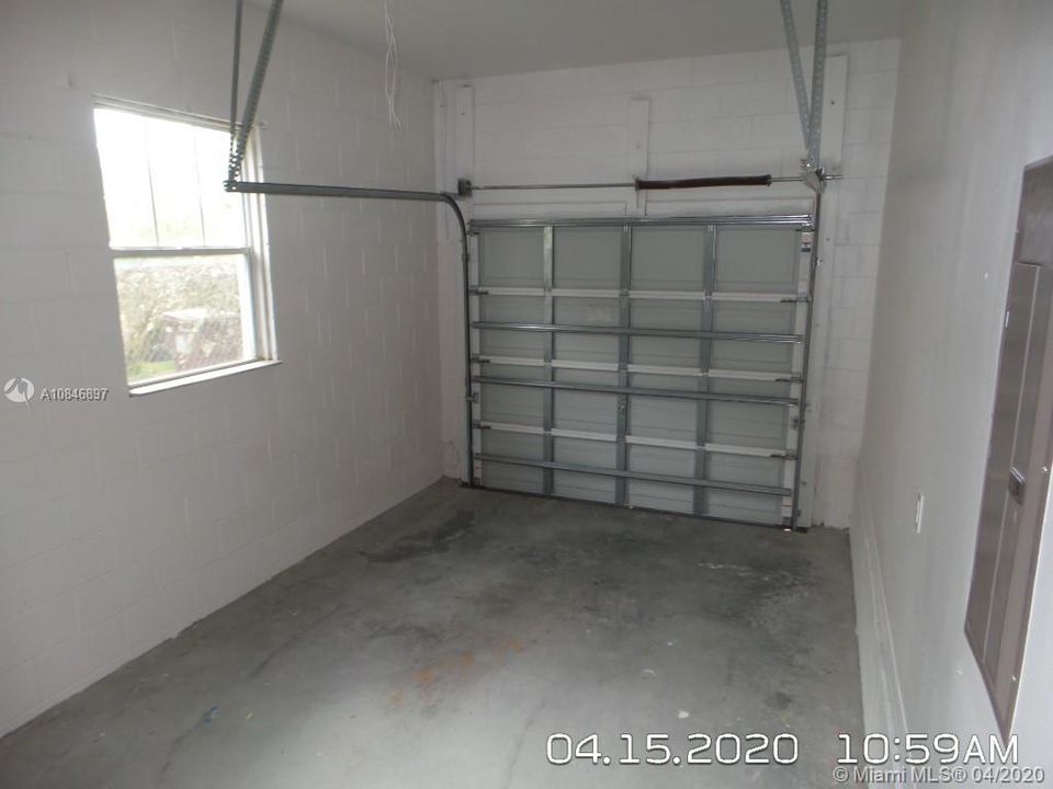 Недавно продано: $179,900 (3 спален, 2 ванн, 1101 Квадратных фут)
