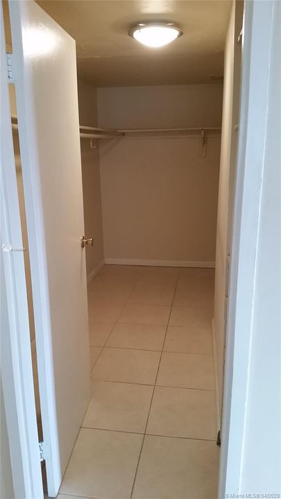 最近租的: $1,150 (1 贝兹, 1 浴室, 790 平方英尺)