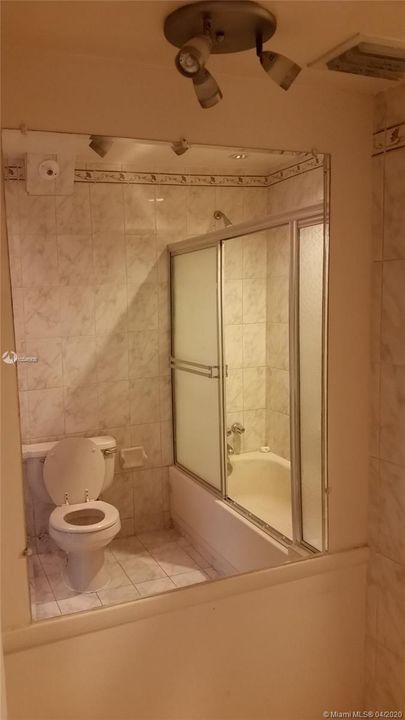 最近租的: $1,150 (1 贝兹, 1 浴室, 790 平方英尺)