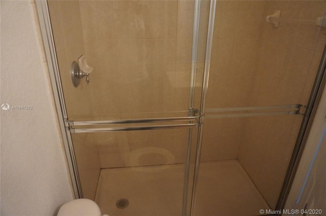 Recientemente alquilado: $1,350 (3 camas, 2 baños, 1318 Pies cuadrados)