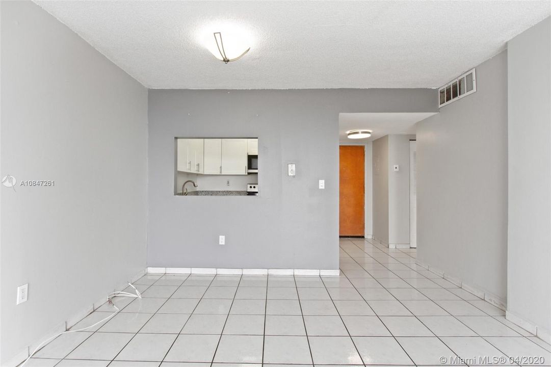 Recently Sold: $130,000 (1 beds, 1 baths, 604 Square Feet)