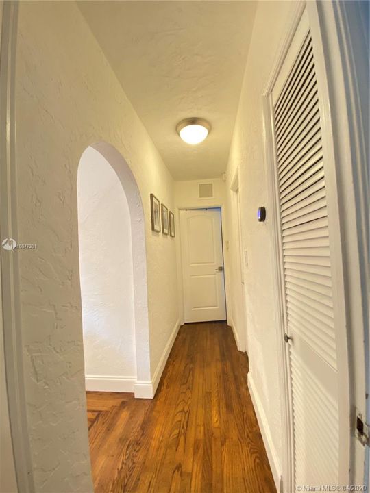 Vendido Recientemente: $479,000 (2 camas, 1 baños, 1033 Pies cuadrados)