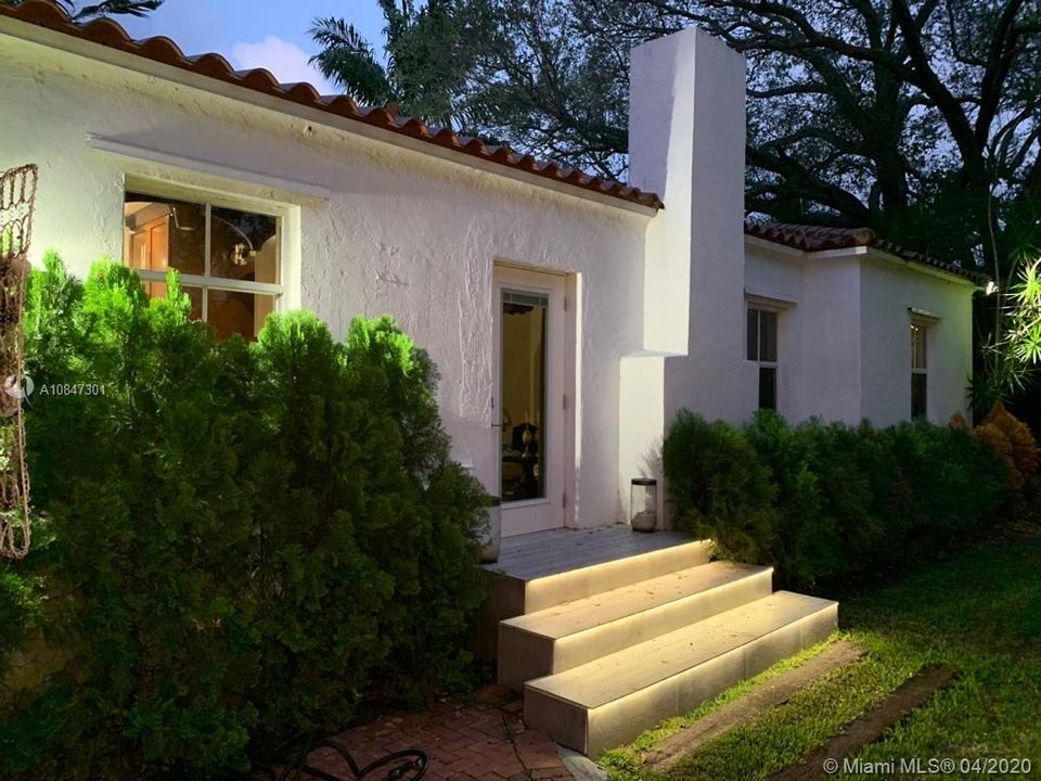 Vendido Recientemente: $479,000 (2 camas, 1 baños, 1033 Pies cuadrados)