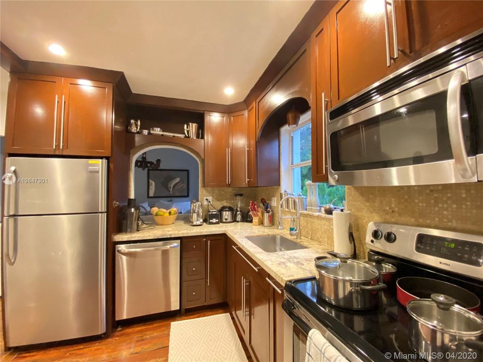 Vendido Recientemente: $479,000 (2 camas, 1 baños, 1033 Pies cuadrados)