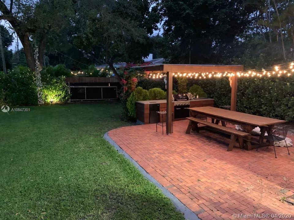 Vendido Recientemente: $479,000 (2 camas, 1 baños, 1033 Pies cuadrados)