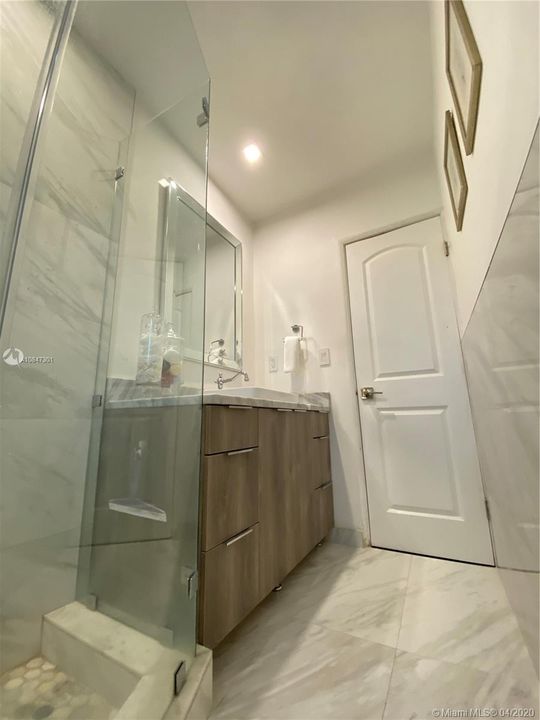Vendido Recientemente: $479,000 (2 camas, 1 baños, 1033 Pies cuadrados)
