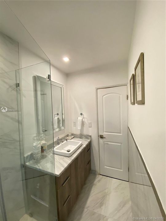 Vendido Recientemente: $479,000 (2 camas, 1 baños, 1033 Pies cuadrados)