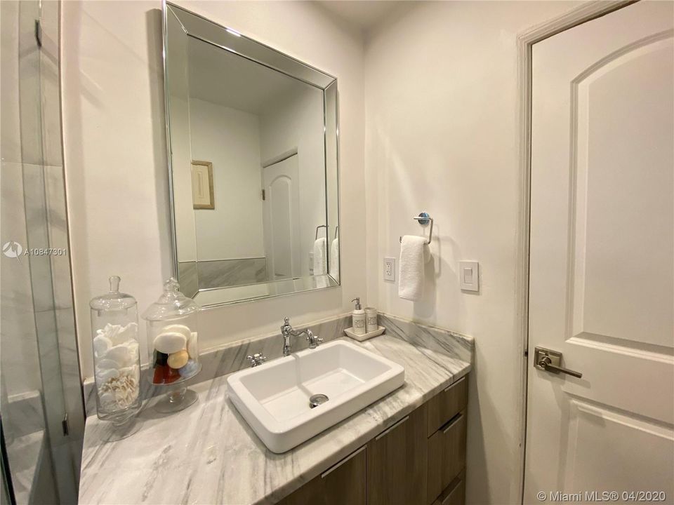 Vendido Recientemente: $479,000 (2 camas, 1 baños, 1033 Pies cuadrados)