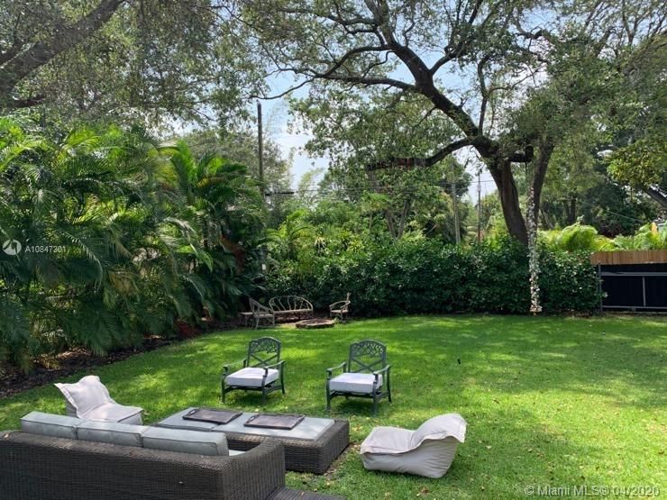 Vendido Recientemente: $479,000 (2 camas, 1 baños, 1033 Pies cuadrados)