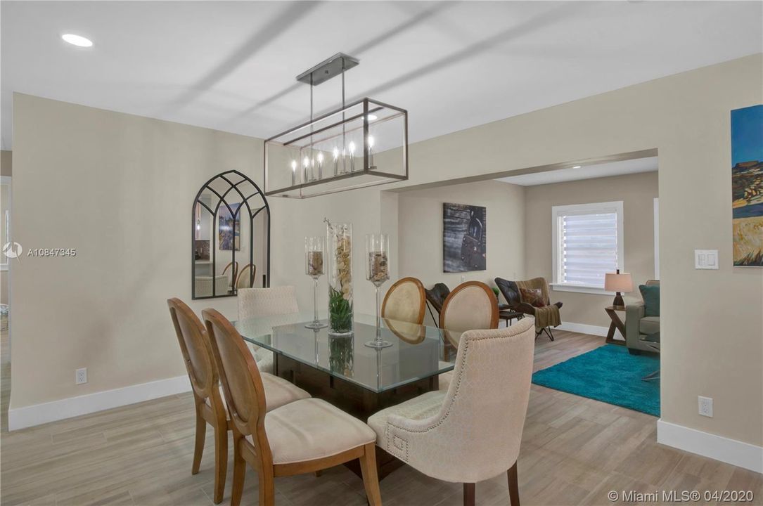 Recently Sold: $599,900 (3 beds, 2 baths, 1622 Square Feet)