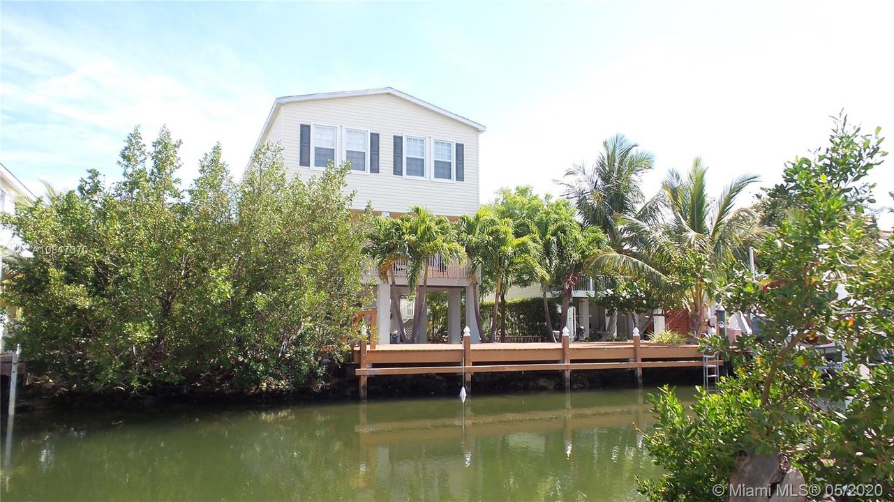 Recently Sold: $769,000 (3 beds, 2 baths, 2392 Square Feet)