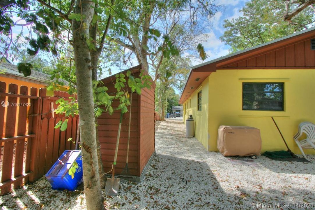 Недавно продано: $365,000 (3 спален, 1 ванн, 1250 Квадратных фут)