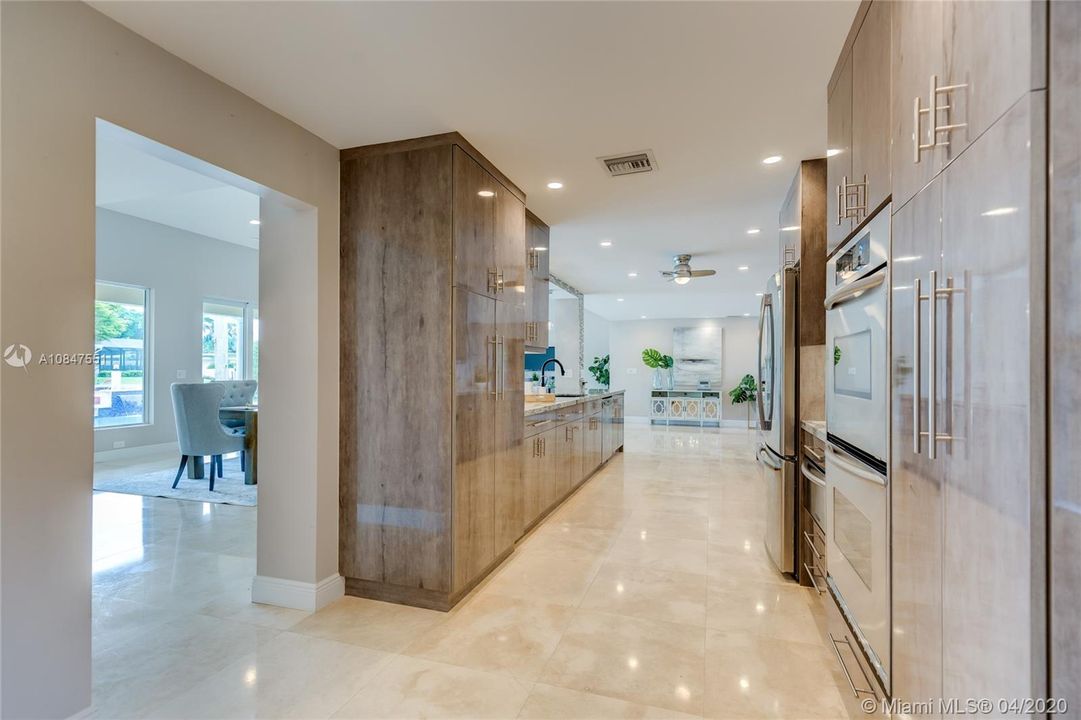 Recently Sold: $1,597,000 (4 beds, 4 baths, 2772 Square Feet)