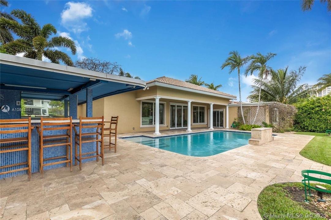 Recently Sold: $1,597,000 (4 beds, 4 baths, 2772 Square Feet)