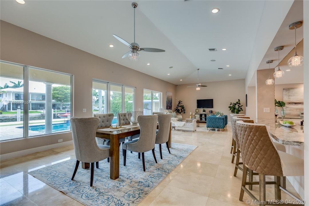 Recently Sold: $1,597,000 (4 beds, 4 baths, 2772 Square Feet)