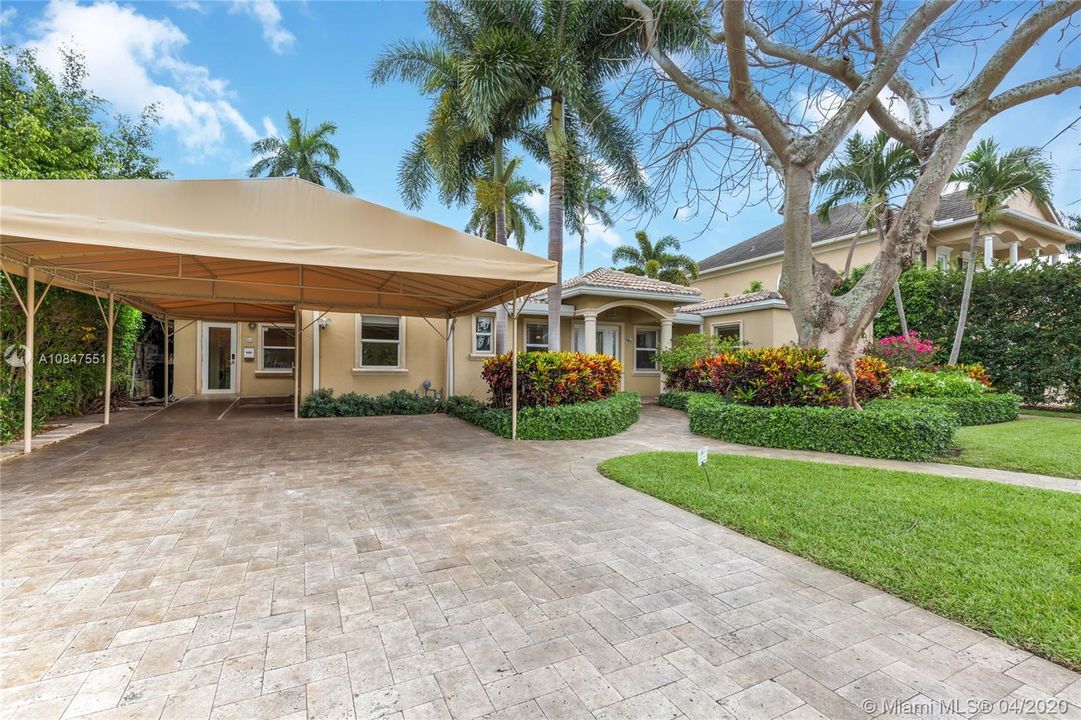 Recently Sold: $1,597,000 (4 beds, 4 baths, 2772 Square Feet)