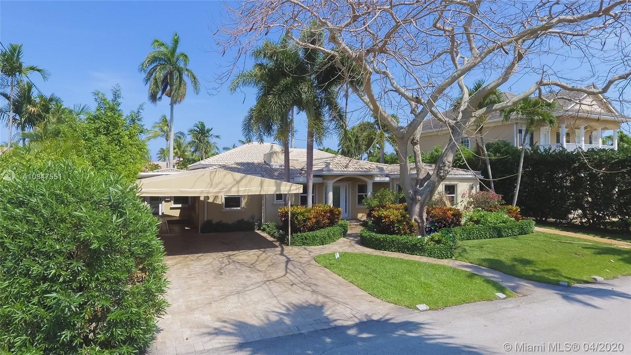 Recently Sold: $1,597,000 (4 beds, 4 baths, 2772 Square Feet)