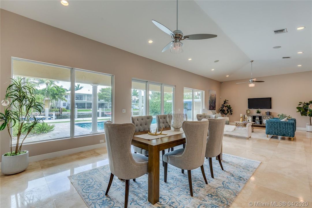 Recently Sold: $1,597,000 (4 beds, 4 baths, 2772 Square Feet)