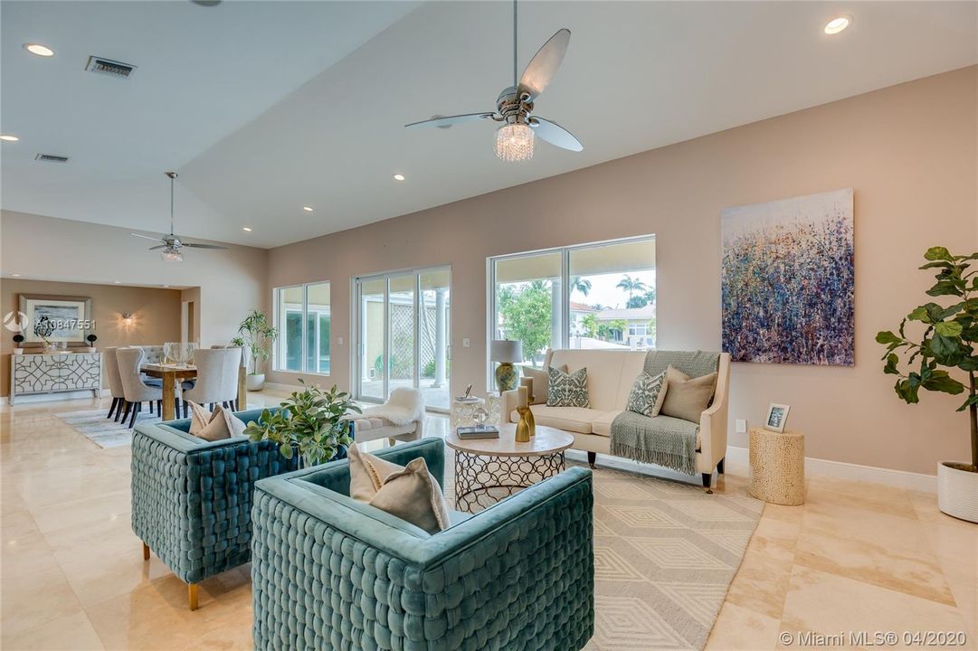 Recently Sold: $1,597,000 (4 beds, 4 baths, 2772 Square Feet)