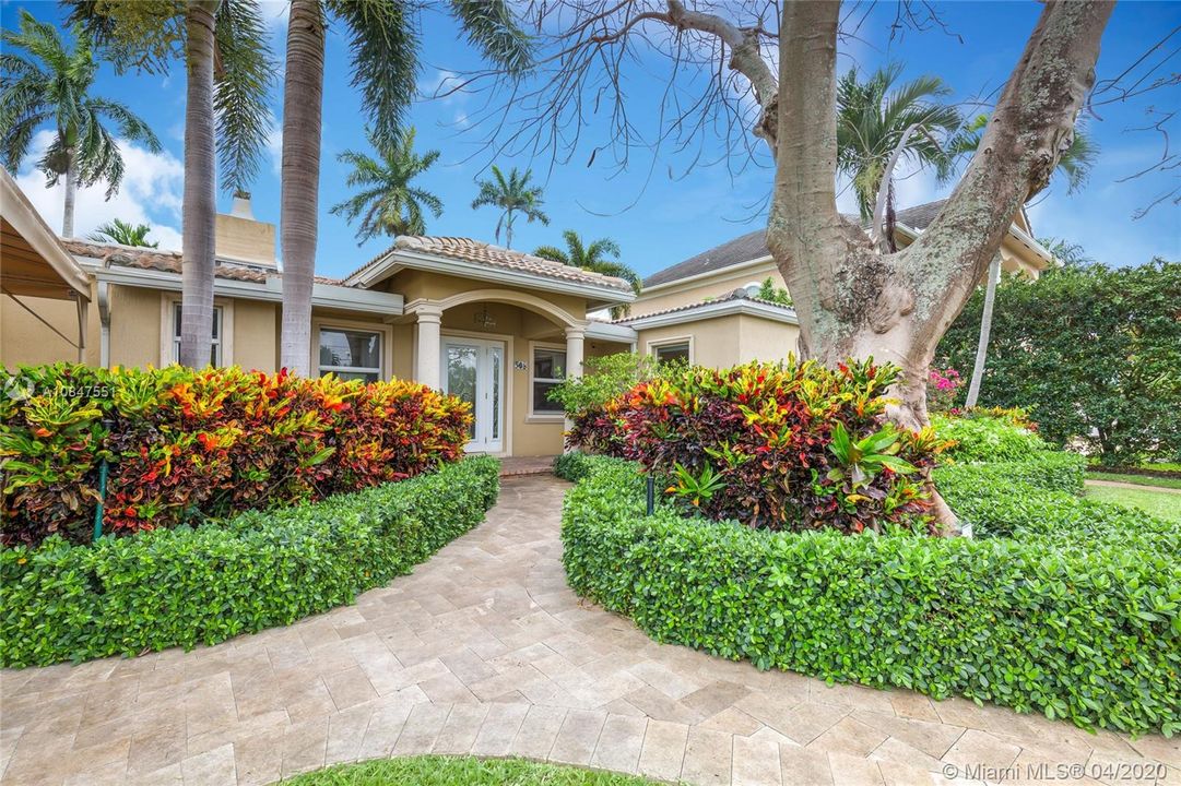 Recently Sold: $1,597,000 (4 beds, 4 baths, 2772 Square Feet)